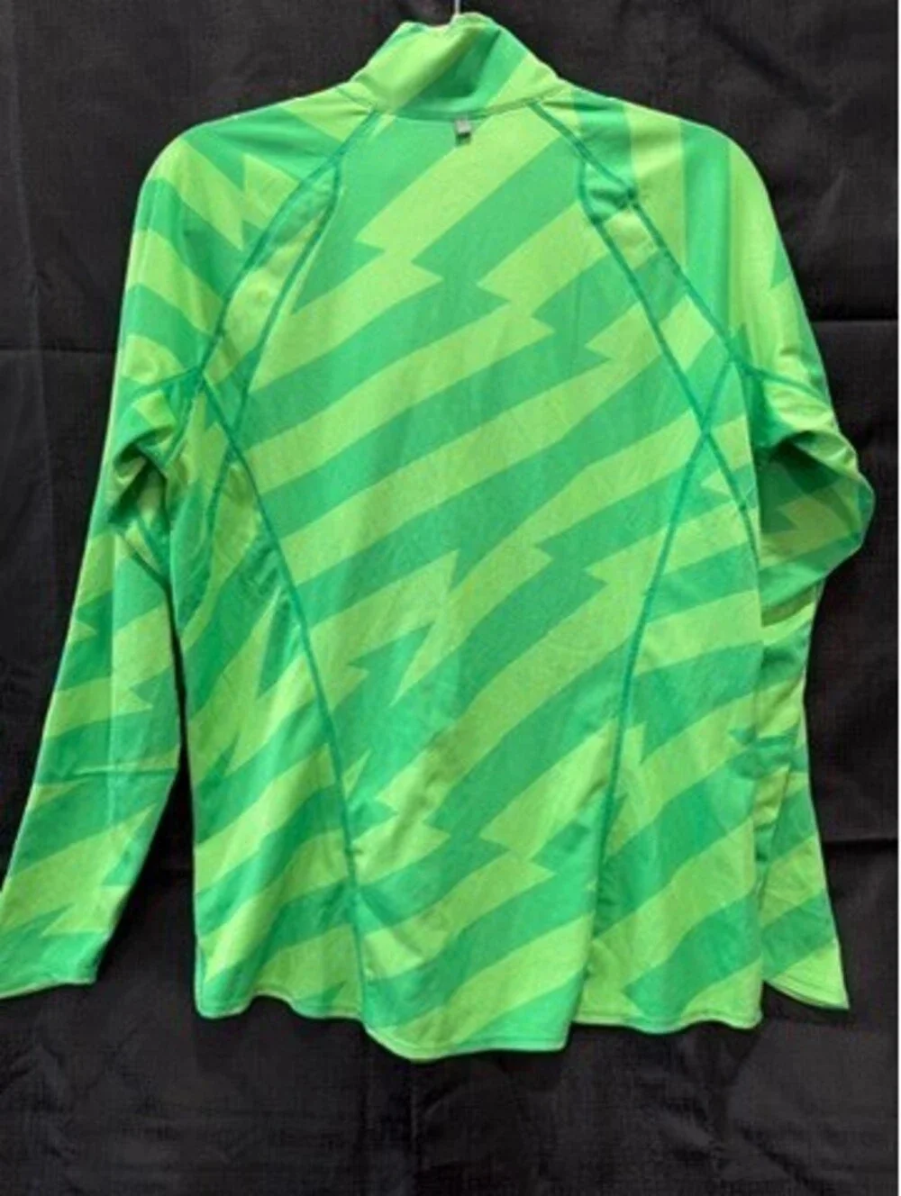 Nike Long Sleeve Half-Zip Pullover Top Size Large Green Lightning Bolt Pattern